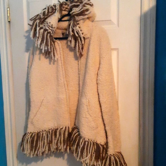 World Folk Art Sweaters - FOLK ART sweater. 100% Wool